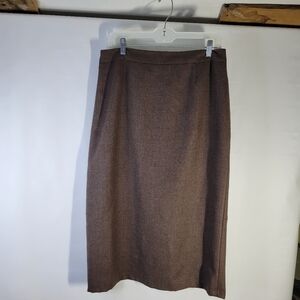 Pendleton Brown Virgin Wool Back Zip Size 14 Lined Back Split USA Made